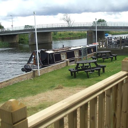 Hotel The Swan On The River Ely Exteriér fotografie