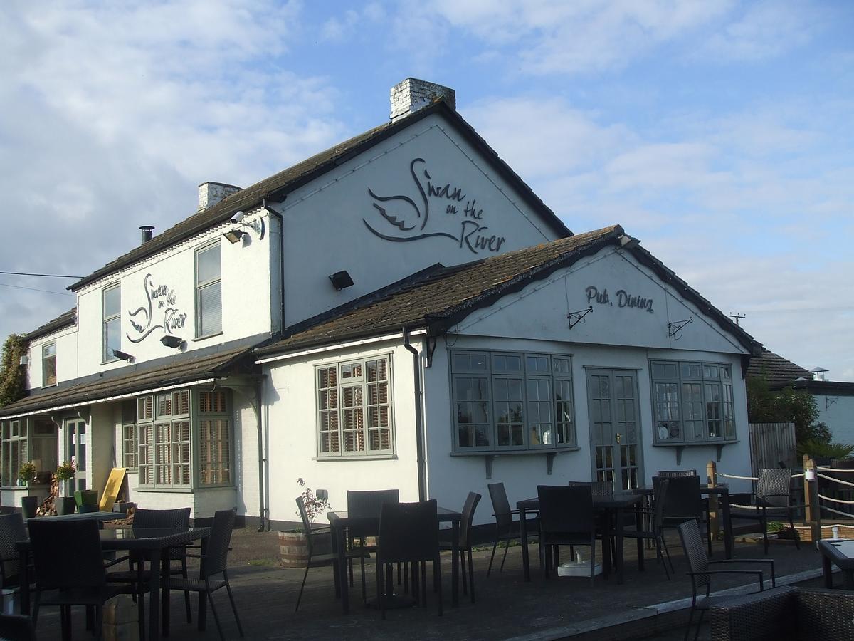 Hotel The Swan On The River Ely Exteriér fotografie